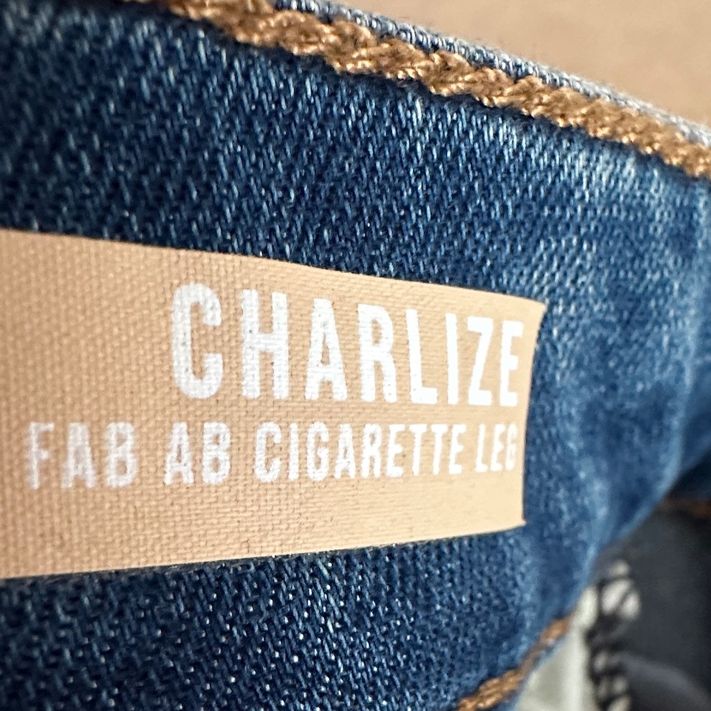 Kut from the Kloth Women's Denim Jeans NWOT - Picture 3 of 7
